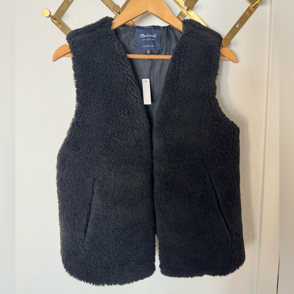 [NWT] Chic Madewell faux shearling vest black size Medium
